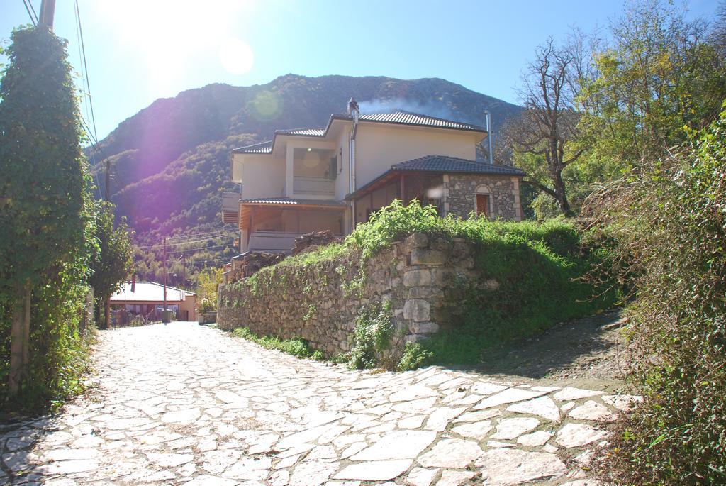 To Greki Hotel Livartzi Exterior photo