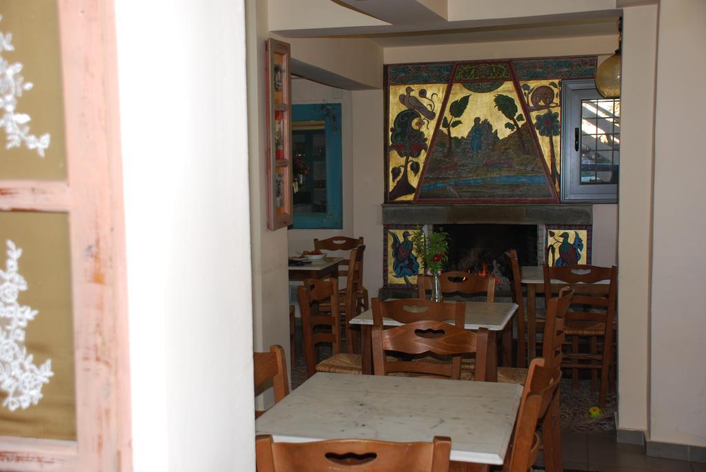 To Greki Hotel Livartzi Exterior photo