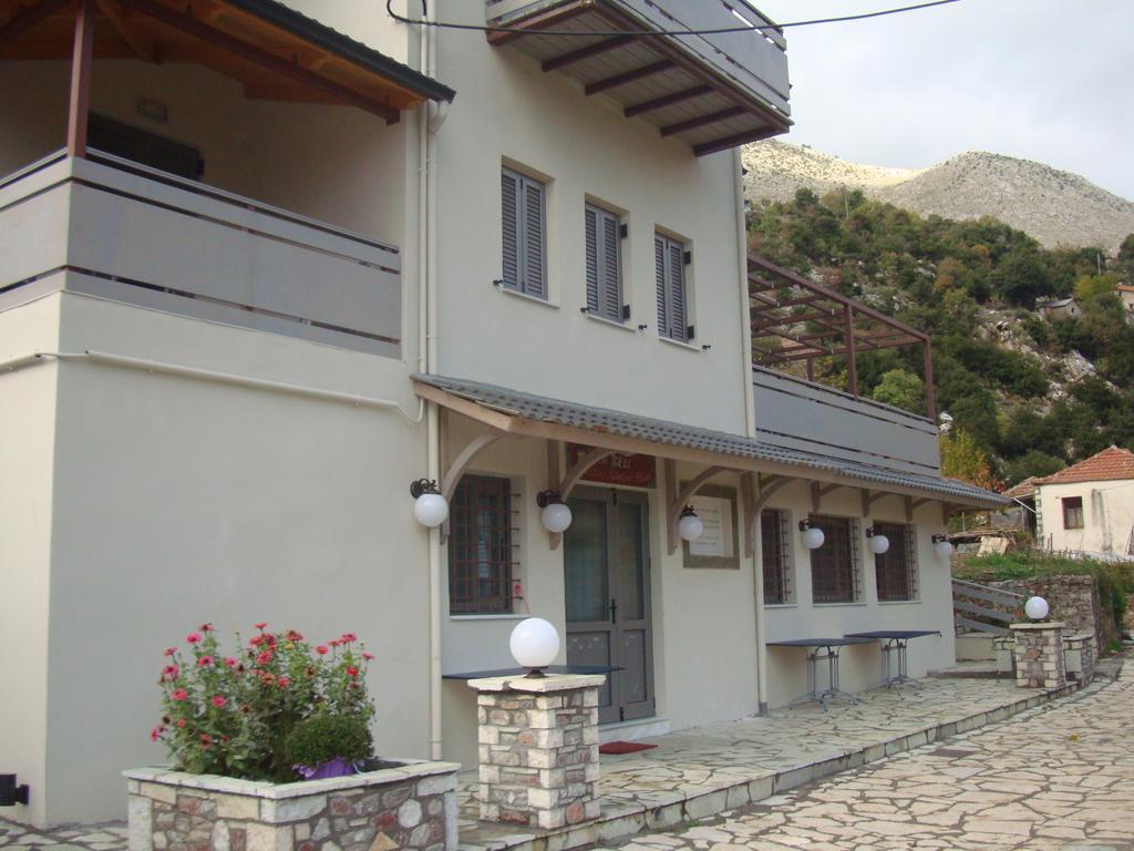 To Greki Hotel Livartzi Exterior photo