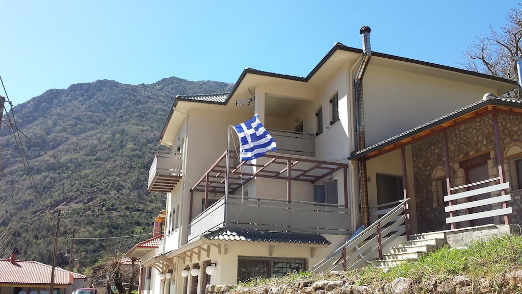 To Greki Hotel Livartzi Exterior photo