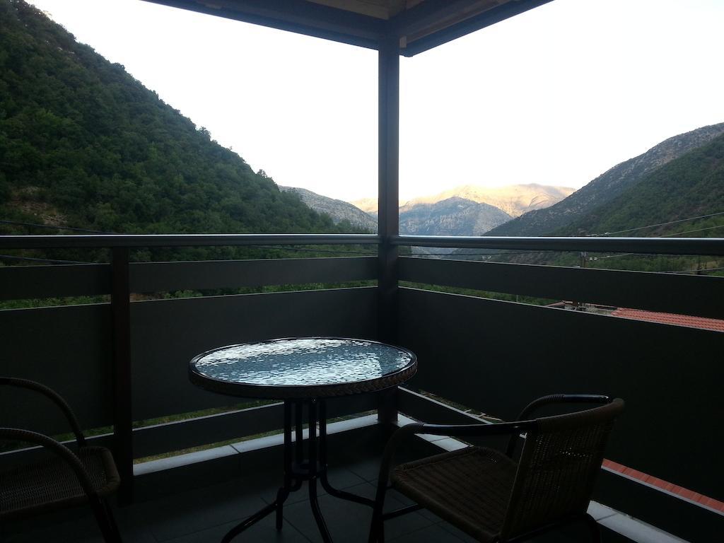 To Greki Hotel Livartzi Room photo