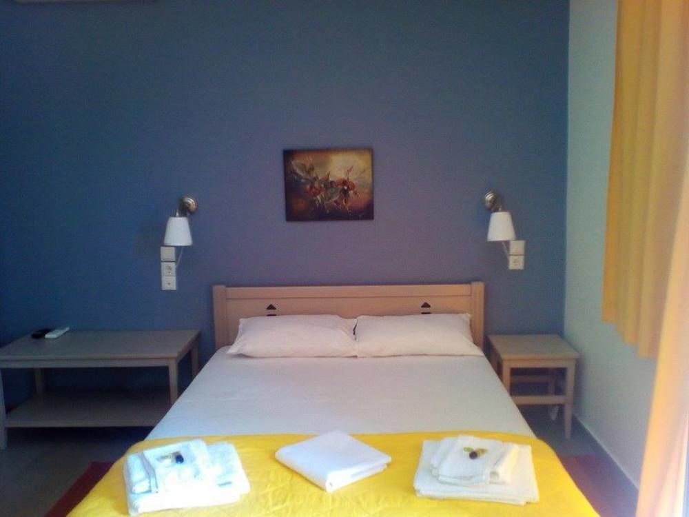 To Greki Hotel Livartzi Exterior photo